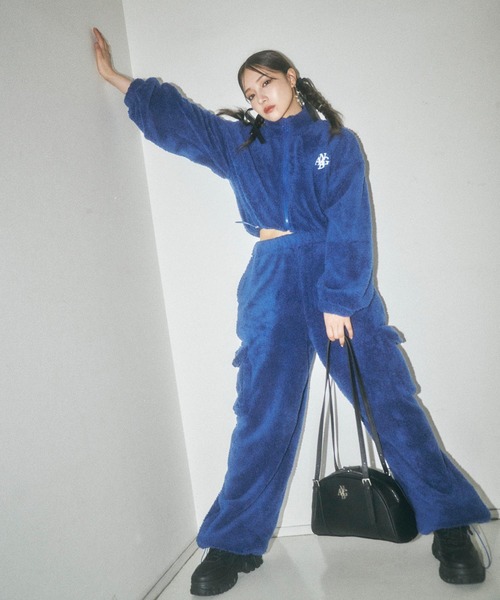 ANDGEEBEE（アンジービー）の「ボアブルゾンパンツセット（その他トップス・レディース・ブルー/ホワイト・FREE）」の4枚目の写真