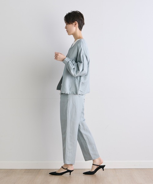 INED CLARO（イネドクラロ）の「イージーケアリネン ノーカラーブルゾン【セットアップ対応】（ブルゾン・レディース・グレー/ブルー・フリー）」の10枚目の写真