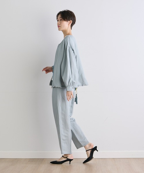 INED CLARO（イネドクラロ）の「イージーケアリネン ノーカラーブルゾン【セットアップ対応】（ブルゾン・レディース・グレー/ブルー・フリー）」の12枚目の写真