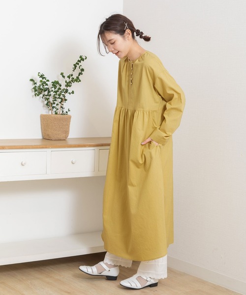 POU DOU DOU（プードゥドゥ）の「並びボタンギャザーワンピース（ワンピース・レディース・イエロー/ミント/ダークグレー・3）」の7枚目の写真