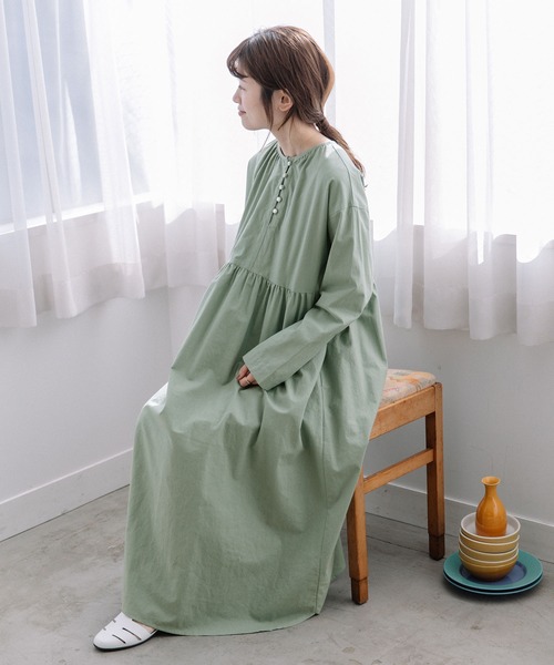 POU DOU DOU（プードゥドゥ）の「並びボタンギャザーワンピース（ワンピース・レディース・イエロー/ミント/ダークグレー・3）」の14枚目の写真