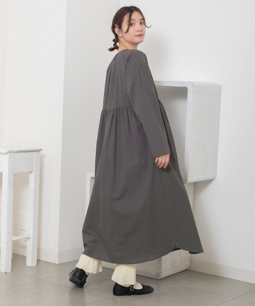 POU DOU DOU（プードゥドゥ）の「並びボタンギャザーワンピース（ワンピース・レディース・イエロー/ミント/ダークグレー・3）」の21枚目の写真