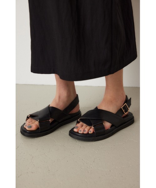 crie conforto（クリーコンフォルト）の「インステップクロスサンダル（サンダル・レディース・ブラック/アイボリー・SMALL/MEDIUM/LARGE/LL）」の19枚目の写真