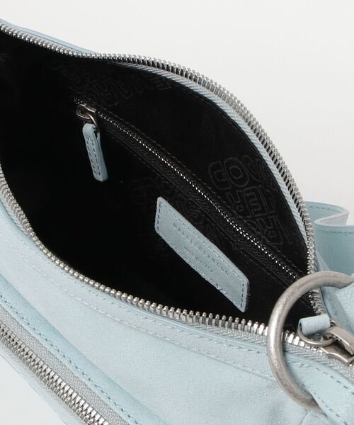 MARGE SHERWOOD（マージシャーウッド）の「OUTPOCKET HOBO MINI（ハンドバッグ・レディース・ブルー系その他・ONE SIZE）」の2枚目の写真