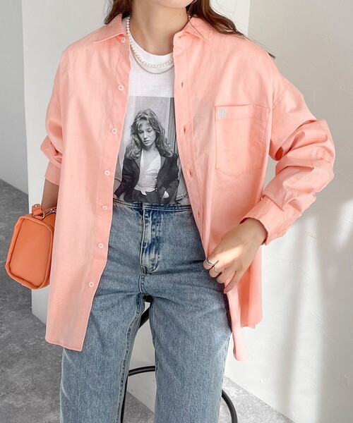 fredy emue（フレディエミュ）の「FR刺繍オックスルーズシャツ（シャツ/ブラウス・レディース・オレンジ/サックスブルー/オフホワイト/ベビーピンク/ライトグリーン・38）」の5枚目の写真