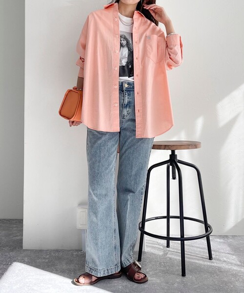 fredy emue（フレディエミュ）の「FR刺繍オックスルーズシャツ（シャツ/ブラウス・レディース・オレンジ/サックスブルー/オフホワイト/ベビーピンク/ライトグリーン・38）」の19枚目の写真