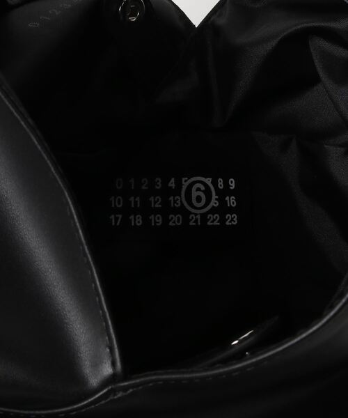 MM6 Maison Margiela(エムエムシックス メゾン マルジェラ)の「SMALL JAPANESE HANDBAG(ハンドバッグ・レディース・ブラック・ONE SIZE)」の5枚目の写真