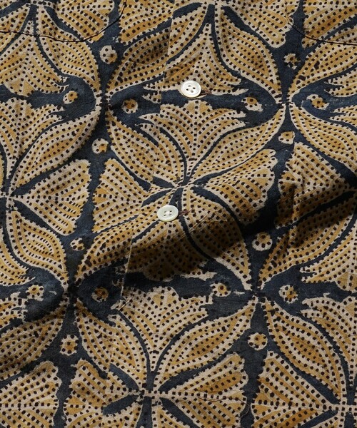 BEAMS PLUS（ビームスプラス）の「BEAMS PLUS / ブロックプリント ショートスリーブ オープンカラー シャツ（シャツ/ブラウス・メンズ・ブルー/カーキ/レッド系・S/M/L/XL）」の20枚目の写真