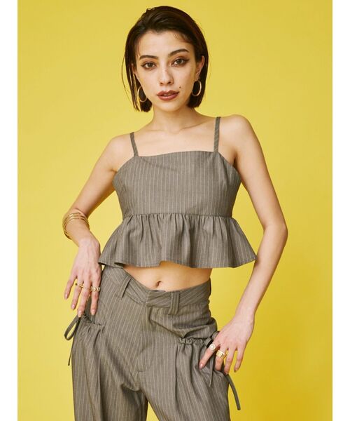 EVRIS（エヴリス）の「ピンストライプサイドドロストワイドパンツ【セットアップ着用可能】（その他パンツ・レディース・ブルー/グレー/ブラック・MEDIUM/SMALL）」の4枚目の写真