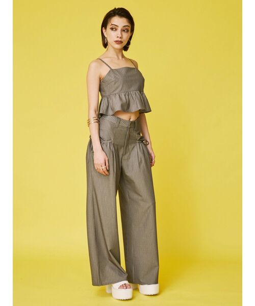 EVRIS（エヴリス）の「ピンストライプサイドドロストワイドパンツ【セットアップ着用可能】（その他パンツ・レディース・ブルー/グレー/ブラック・MEDIUM/SMALL）」の7枚目の写真