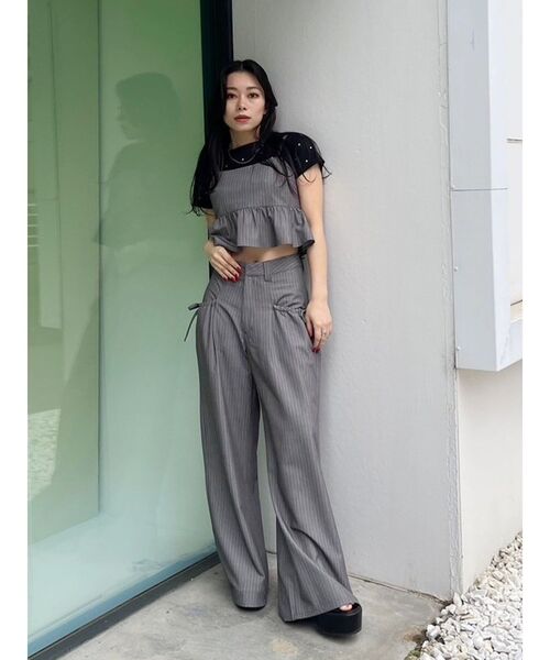 EVRIS（エヴリス）の「ピンストライプサイドドロストワイドパンツ【セットアップ着用可能】（その他パンツ・レディース・ブルー/グレー/ブラック・MEDIUM/SMALL）」の9枚目の写真