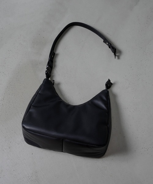 ponpon bag ワンハンドルバッグ 黒 kinaさん 2025年最新】ponpon bag kinaの人気アイテム - メルカリ