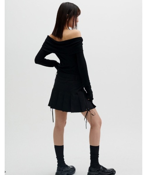 runningHIGH（ランニングハイ）の「A'GEM/9 × .kom 『runningHIGH/ランニングハイ』 OFF SHOULDER SLIM TOP/オフショルダートップス（その他トップス・レディース・ライトグレー/ブラック・FREE）」の8枚目の写真