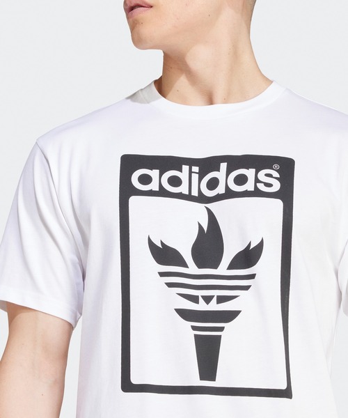 adidas(アディダス)の「adidas/アディダス TREFOIL TOUCH Tシャツ(Tシャツ/カットソー・メンズ・ブルー/レッド/ホワイト・2XL/XL/M)」の1枚目の写真