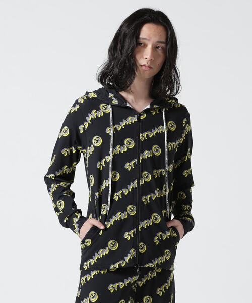 STUD MUFFIN（スタッドマフィン）の「STUD MUFFIN/スタッドマフィン/フラッシュグラフィティ柄ストレッチナイロンPK（ラッシュガード・メンズ・ホワイト/ブラック・2/3）」の3枚目の写真