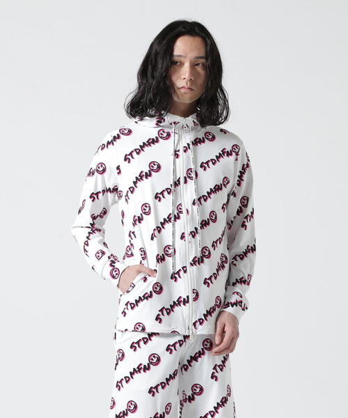 STUD MUFFIN（スタッドマフィン）の「STUD MUFFIN/スタッドマフィン/フラッシュグラフィティ柄ストレッチナイロンPK（ラッシュガード・メンズ・ホワイト/ブラック・2/3）」の6枚目の写真