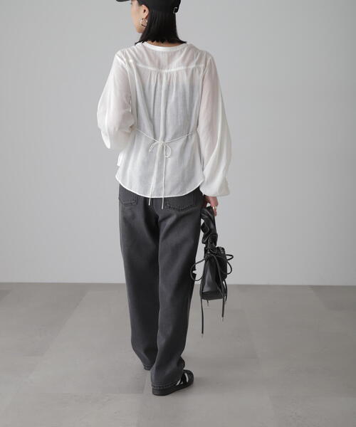 FREE'S MART（フリーズマート）の「◆Vネックシャーリングブラウス（シャツ/ブラウス・レディース・ホワイト/ピンク/ブラック・FREE）」の13枚目の写真