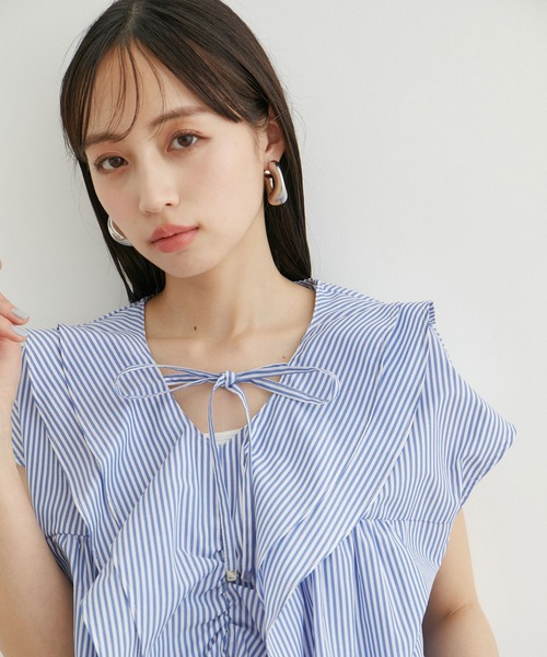 VIS（ビス）の「【夏トップス総選挙/お気に入り登録No.3】ラッフルチュニックブラウス【洗える】（シャツ/ブラウス・レディース・オフホワイト/ネイビー/サックスブルー・FREE）」の18枚目の写真