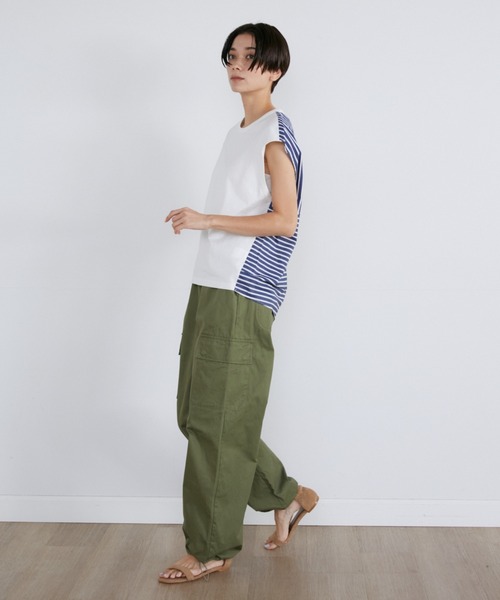 YVON（イヴォン）の「ストライプドッキングプルオーバー（Tシャツ/カットソー・レディース・ネイビー/ダークネイビー/オフホワイト・9号）」の7枚目の写真