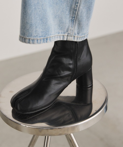 Aunt Marie's(アントマリーズ)の「ヒール足袋ブーツ(ブーツ・レディース・アイボリー/ブラック/シルバー・S/M/L)」の17枚目の写真