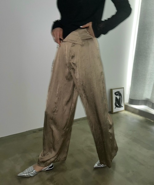 bita.（ビタ）の「アシンメトリーワッシャーワイドパンツ（スラックス・レディース・ベージュ/ブラック・SMALL/MEDIUM/LARGE）」の13枚目の写真