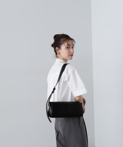 N.（N. Natural Beauty Basic）（エヌエヌナチュラルビューティーベーシック）の「◆ベルトショルダーフラップバッグ（ショルダーバッグ・レディース・イエロー/ブラック・ﾌﾘ-）」の12枚目の写真