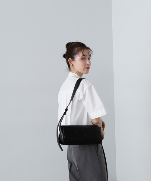 N.（N. Natural Beauty Basic）（エヌエヌナチュラルビューティーベーシック）の「◆ベルトショルダーフラップバッグ（ショルダーバッグ・レディース・イエロー/ブラック・ﾌﾘ-）」の5枚目の写真