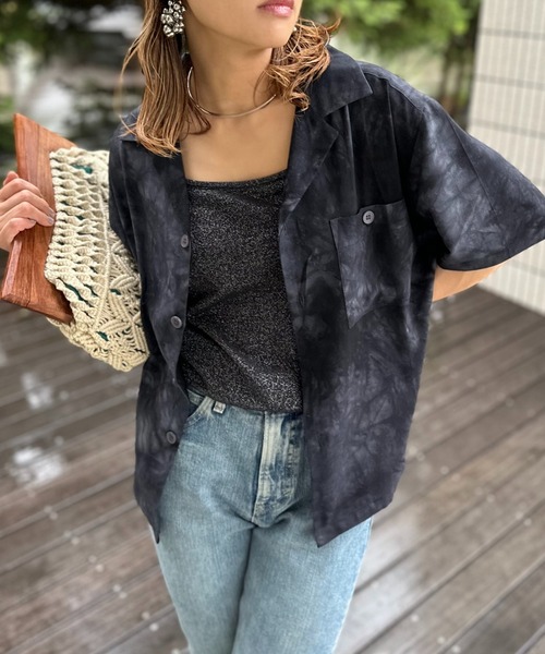 mi via loca(ミヴィアロカ)の「タイダイ柄 半袖 開衿シャツ(シャツ/ブラウス・レディース・ブラック系/ライム・FREE)」の2枚目の写真