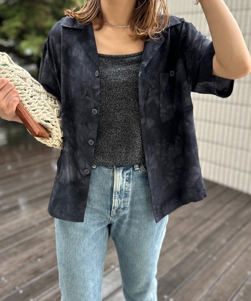 mi via loca(ミヴィアロカ)の「タイダイ柄 半袖 開衿シャツ(シャツ/ブラウス・レディース・ブラック系/ライム・FREE)」の3枚目の写真