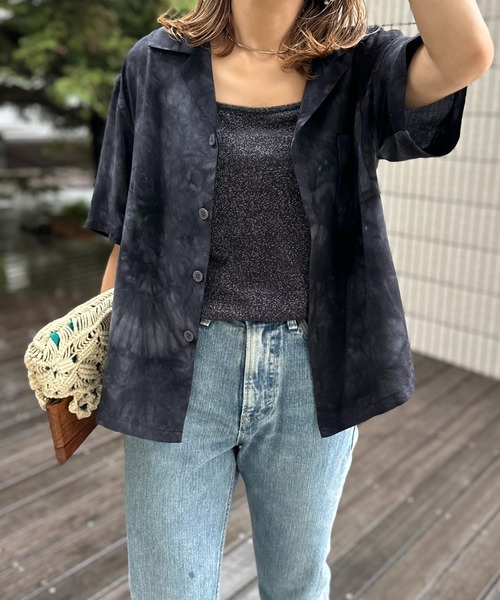 mi via loca(ミヴィアロカ)の「タイダイ柄 半袖 開衿シャツ(シャツ/ブラウス・レディース・ブラック系/ライム・FREE)」の4枚目の写真