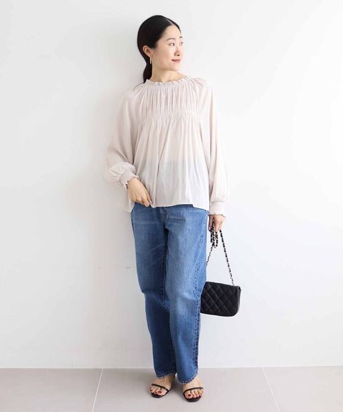 le.coeur blanc（ルクールブラン）の「パウダーサテン2WAYシャーリングブラウス（シャツ/ブラウス・レディース・グリーン/レンガ/アイボリー・38）」の8枚目の写真