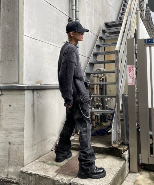 XU（エックスユー）の「ストリートファッション XU エックスユー damage cap ダメージキャップ 帽子 デニムキャップ ブラックキャップ 黒キャップ 韓国ファッション 韓国 ストリート（キャップ・メンズ・ブラック・ONE SIZE）」の4枚目の写真