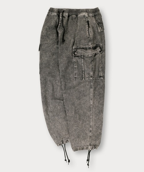 SlashDate(スラッシュデイト)の「【0】10.5oz ワイドシルエット デニムイージー カーゴパンツ ワイドテーパード ケミカルウォッシュ(カーゴパンツ・メンズ・ブラック系その他/ワンウォッシュ/ブラック/ケミカルウォッシュ/ライトインディゴブルー・M/L/XL)」の2枚目の写真