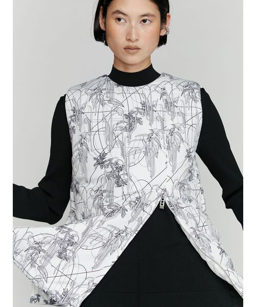 UN3D.（アンスリード）の「LINE FLOWER PADDED VEST / ラインフラワーパデッドベスト（ベスト・レディース・ブラック/ホワイト・36/38）」の8枚目の写真