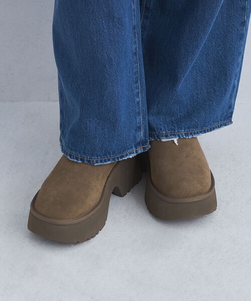 UGG(アグ)の「<UGG>クラシック ウルトラ ミニ ニュー ハイツ ブーツ(ブーツ・レディース・モカ/ブラック・5/8/6/7)」の17枚目の写真