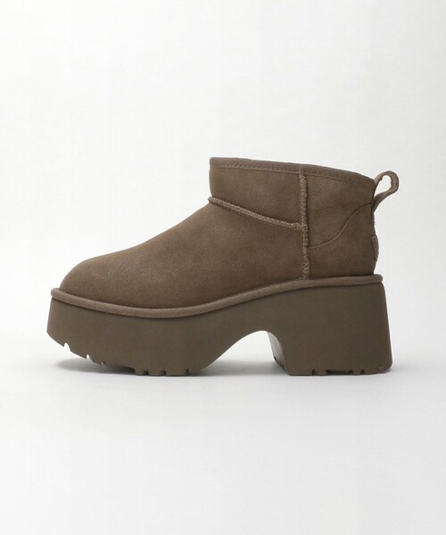 UGG(アグ)の「<UGG>クラシック ウルトラ ミニ ニュー ハイツ ブーツ(ブーツ・レディース・モカ/ブラック・5/8/6/7)」の20枚目の写真
