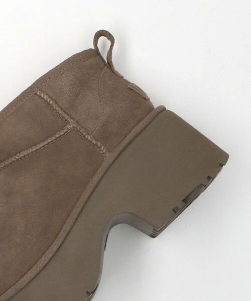 UGG(アグ)の「<UGG>クラシック ウルトラ ミニ ニュー ハイツ ブーツ(ブーツ・レディース・モカ/ブラック・5/8/6/7)」の4枚目の写真