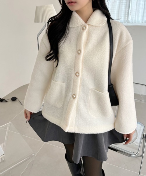 efill（エフィル）の「大きめパールボタンの ボア ブルゾン（ブルゾン・レディース・ホワイト・FREE）」の3枚目の写真