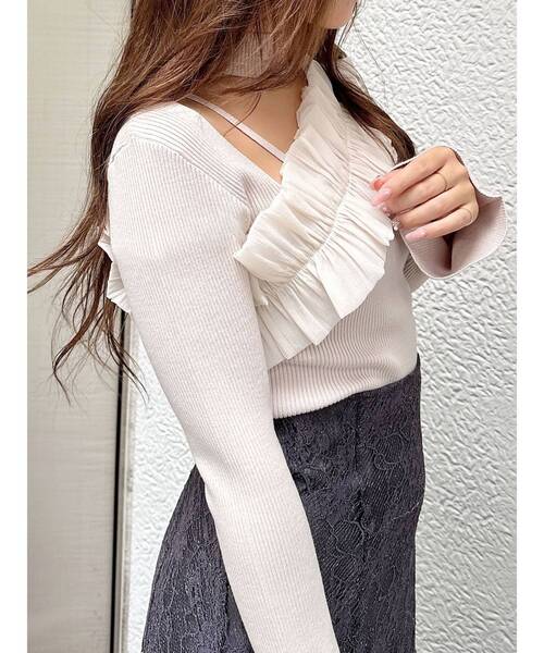 MERCURYDUO(マーキュリーデュオ)の「アシメ異素材ラッフルドッキング チョーカー風カットアウトニット(ニット/セーター・レディース・チャコールグレー/ブラック/アイボリー・FREE)」の14枚目の写真