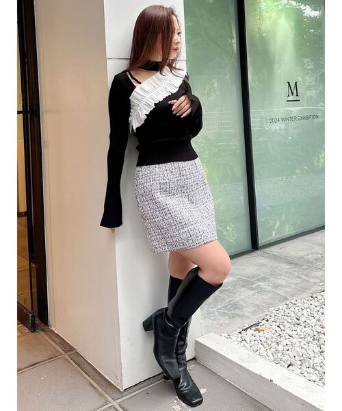 MERCURYDUO(マーキュリーデュオ)の「アシメ異素材ラッフルドッキング チョーカー風カットアウトニット(ニット/セーター・レディース・チャコールグレー/ブラック/アイボリー・FREE)」の16枚目の写真