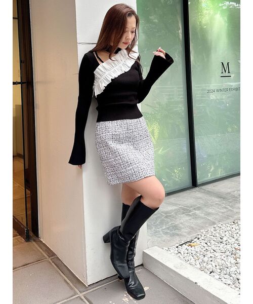 MERCURYDUO(マーキュリーデュオ)の「アシメ異素材ラッフルドッキング チョーカー風カットアウトニット(ニット/セーター・レディース・チャコールグレー/ブラック/アイボリー・FREE)」の17枚目の写真