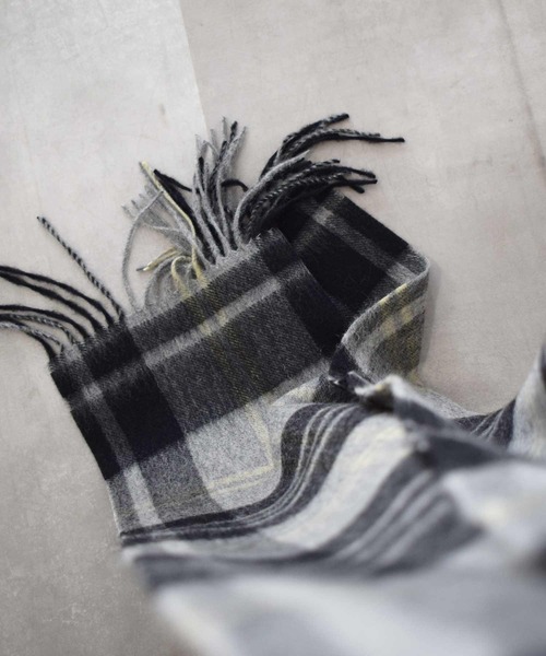 PICCIN（ピッチン）の「■HAND WASHABLE ■ウール100ストール（ストール/ショール・レディース・ベージュ/パープル系その他/アイボリー/イエロー/ブラック系その他・FREE）」の9枚目の写真