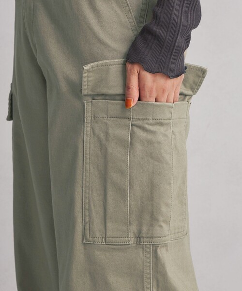 green label relaxing（グリーンレーベルリラクシング）の「＜at ease＞キモウ カーゴパンツ（カーゴパンツ・レディース・オリーブ/ダークグレー・36/38）」の7枚目の写真