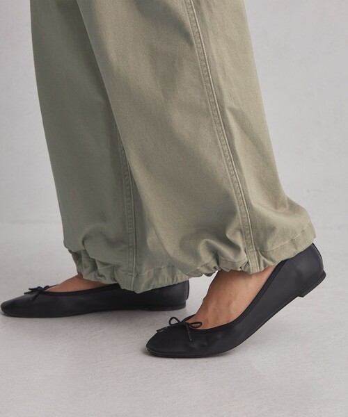 green label relaxing（グリーンレーベルリラクシング）の「＜at ease＞キモウ カーゴパンツ（カーゴパンツ・レディース・オリーブ/ダークグレー・36/38）」の9枚目の写真