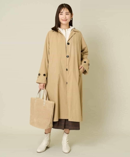 a.v.v（アーヴェヴェ）の「軽量中綿テント型コート（その他アウター・レディース・ネイビー/サンドベージュ・34/36/38/40/42）」の8枚目の写真