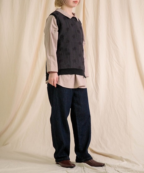 prit（プリット）の「[prit] 綿麻ムラ糸天竺×リネンガーベラ刺繍 切替プルオーバーベスト（ベスト・レディース・ホワイト系その他/ブラック系その他・FREE）」の19枚目の写真