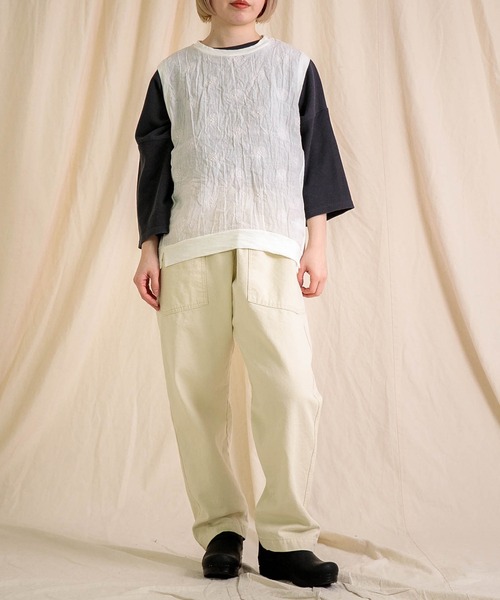 prit（プリット）の「[prit] 綿麻ムラ糸天竺×リネンガーベラ刺繍 切替プルオーバーベスト（ベスト・レディース・ホワイト系その他/ブラック系その他・FREE）」の5枚目の写真