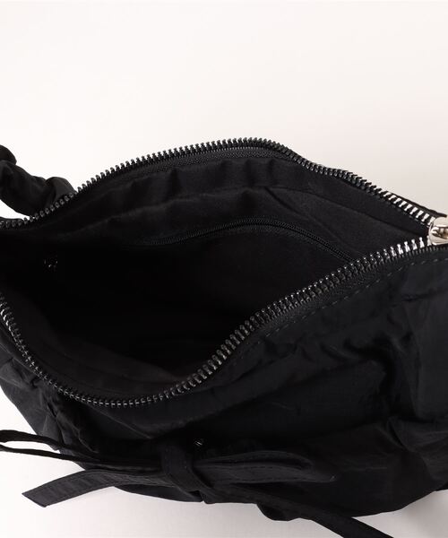 SIS(エスアイエス)の「【WEB限定】SIS/エスアイエス/リボンギャザーミニバッグ(トートバッグ・レディース・ブラック/シルバー・F)」の10枚目の写真