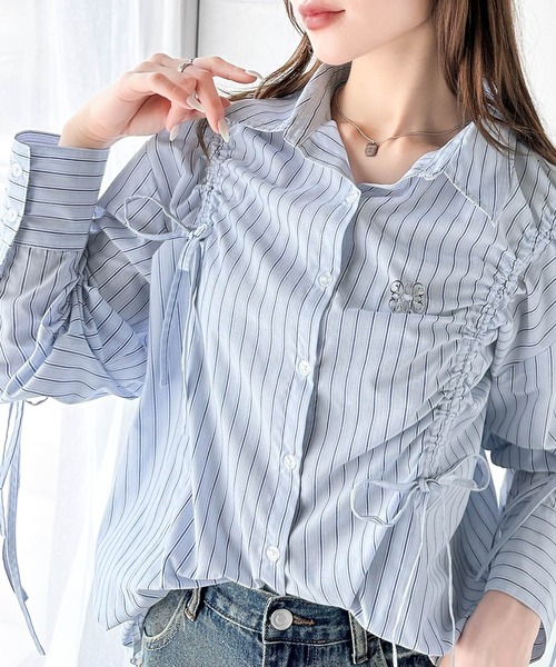 mily bilet(ミウィビレット)の「【mily bilet】大人カジュアルに高級感をプラス。ロゴブローチ付きドロストリボンビッグシャツ(長袖)(シャツ/ブラウス・レディース・ブルー系その他/ホワイト/イエロー系その他/サックスブルー・X-LARGE/SMALL/MEDIUM/LARGE)」の9枚目の写真