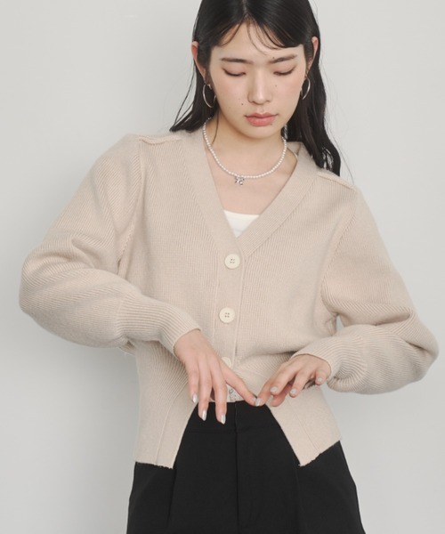 Happy John（ハッピージョン）の「v neck cardigan/Vネックカーディガン（カーディガン/ボレロ・レディース・グレー/アイボリー/レッド・FREE）」の2枚目の写真